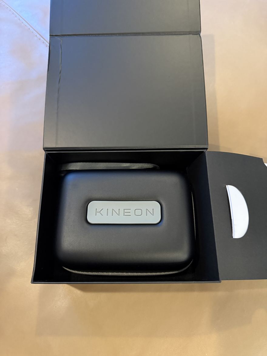 The MOVE+ as it arrived: the travel case in its box